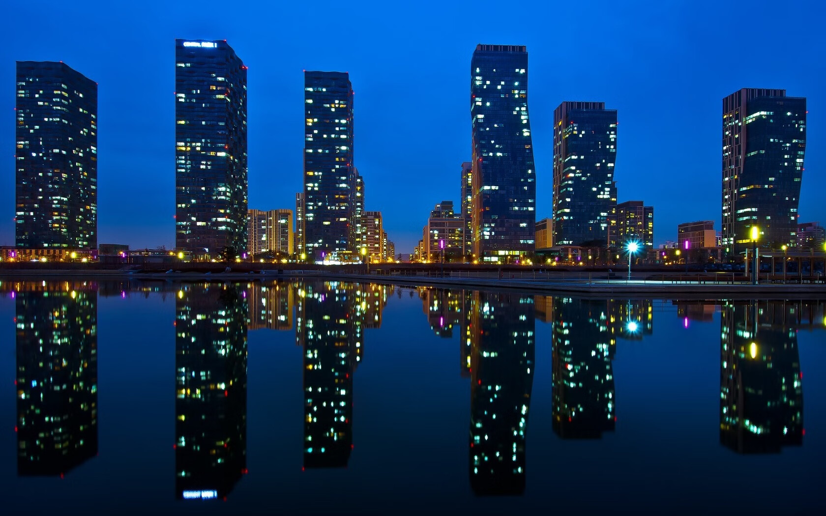 开云体育平台-阿斯顿维拉客场1-1战平伯恩茅斯，进攻端低迷，阿斯顿维拉近况